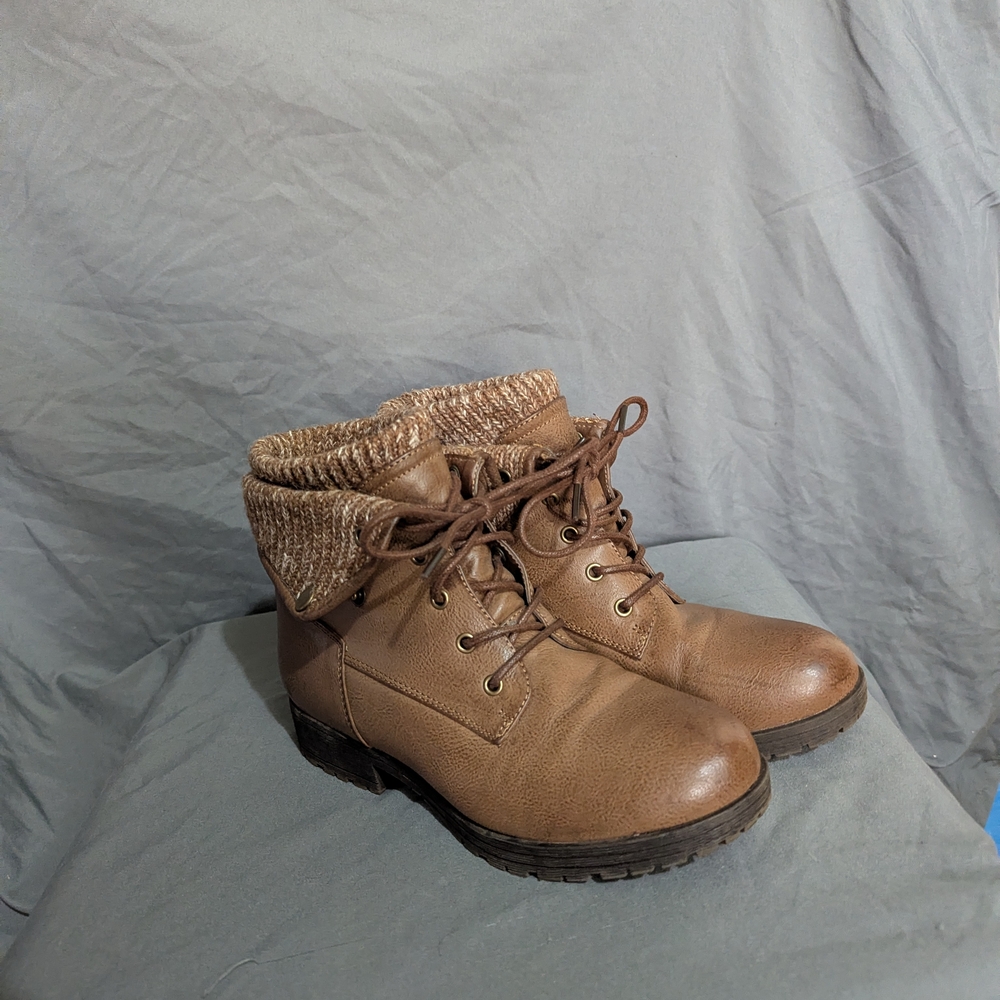 Women’s Brown Lace-Up Knit Cuff Ankle Boots